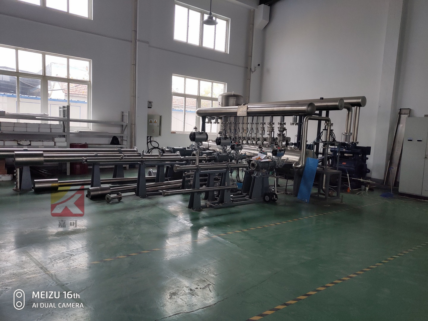 1617236122685015421.jpg 氣體音速噴嘴標(biāo)定裝置.jpg